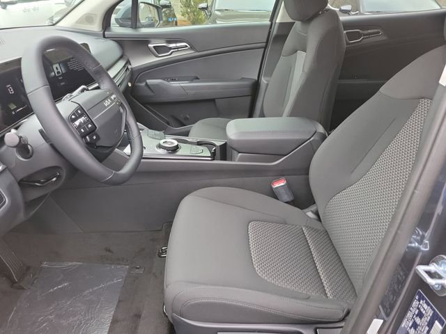 New 2026 Kia Sportage LX FWD image 17
