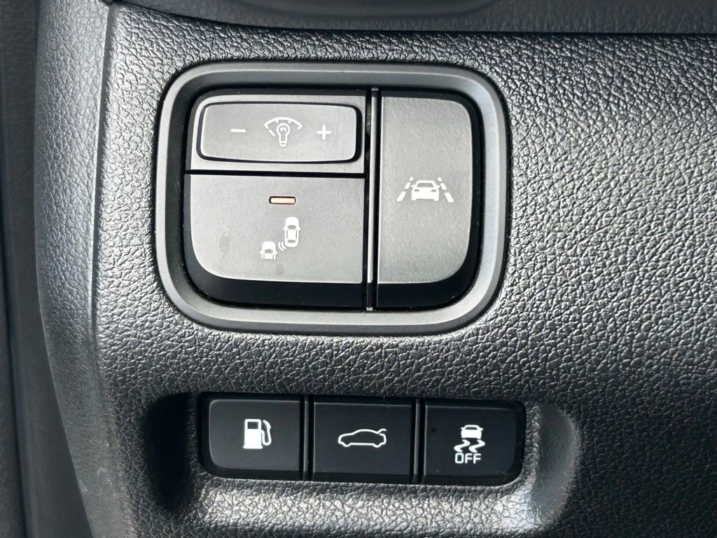 Used 2020 Kia Optima LX FWD image 25