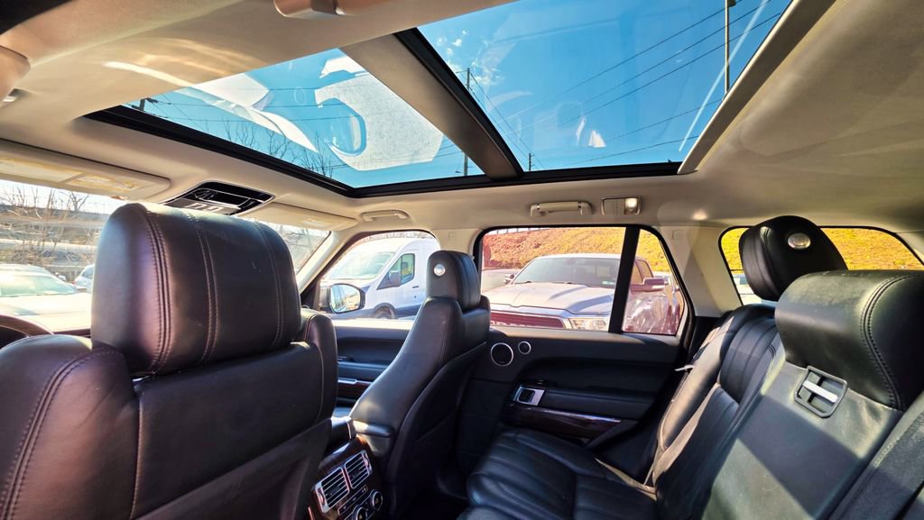 Used 2015 Land Rover Range Rover Supercharged image 40