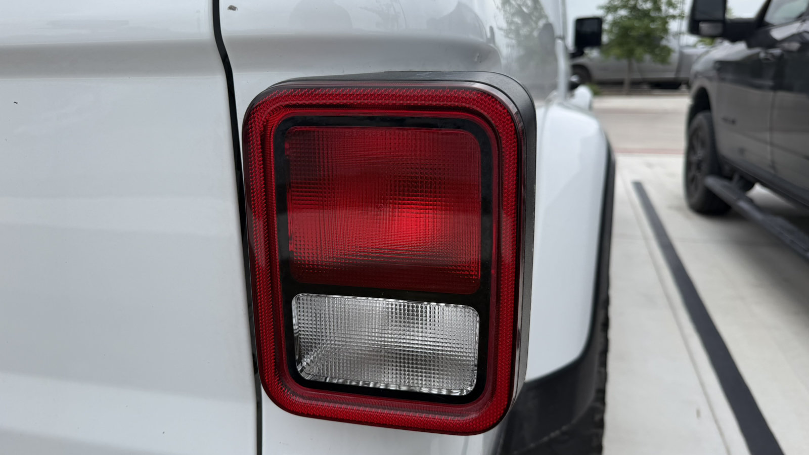 Certified 2025 Jeep Gladiator Sport AWD/4WD image 7