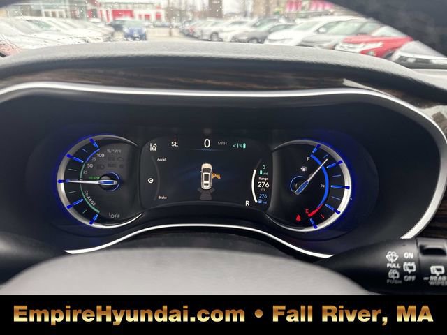 Used 2023 Chrysler Pacifica Limited image 33