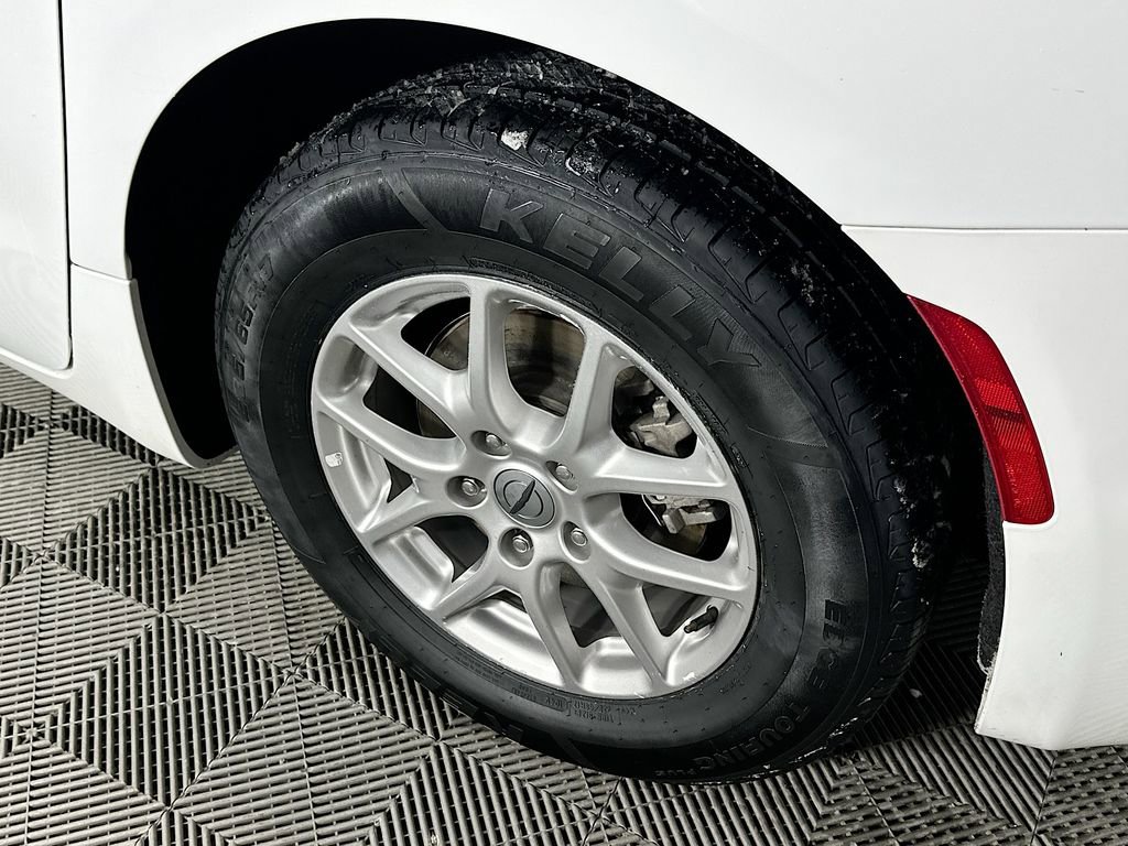 Certified 2024 Chrysler Pacifica Touring-L image 42