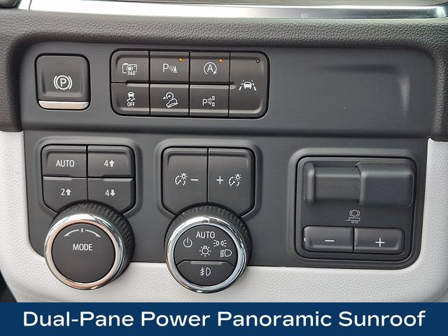 Used 2025 Chevrolet Tahoe Premier AWD/4WD image 9