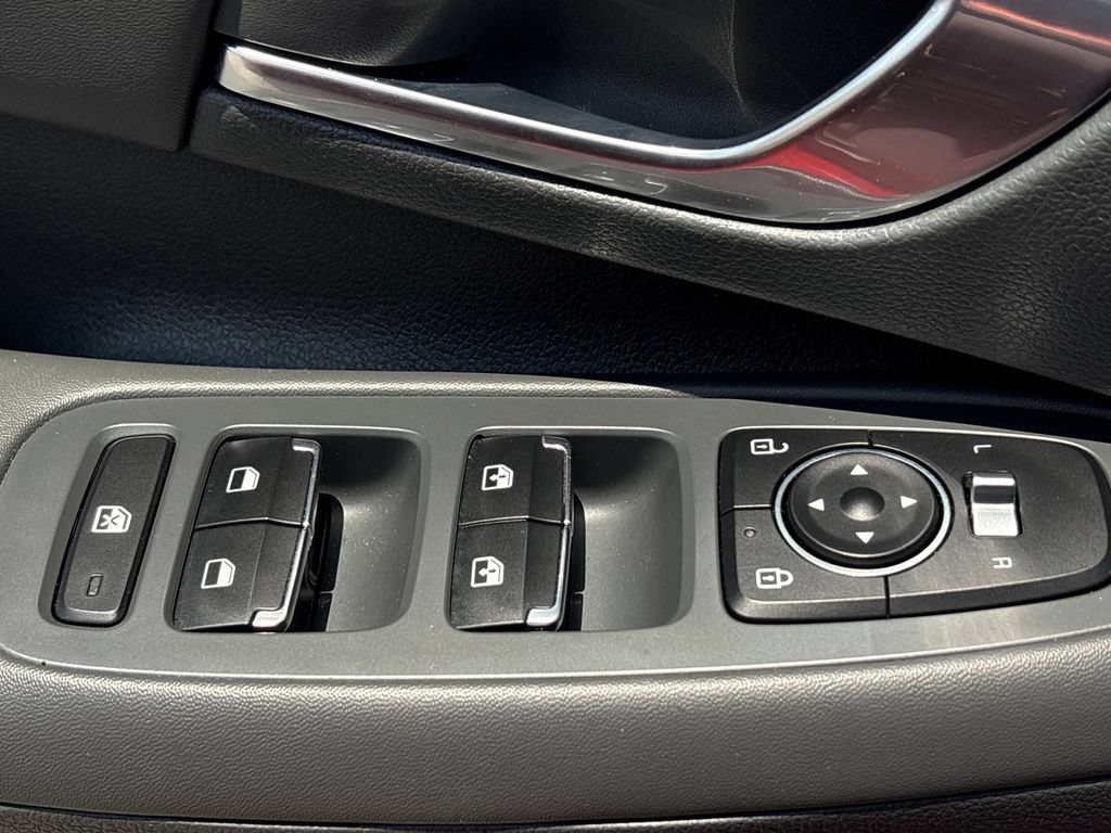 Used 2023 Hyundai Sonata SEL Plus FWD image 4