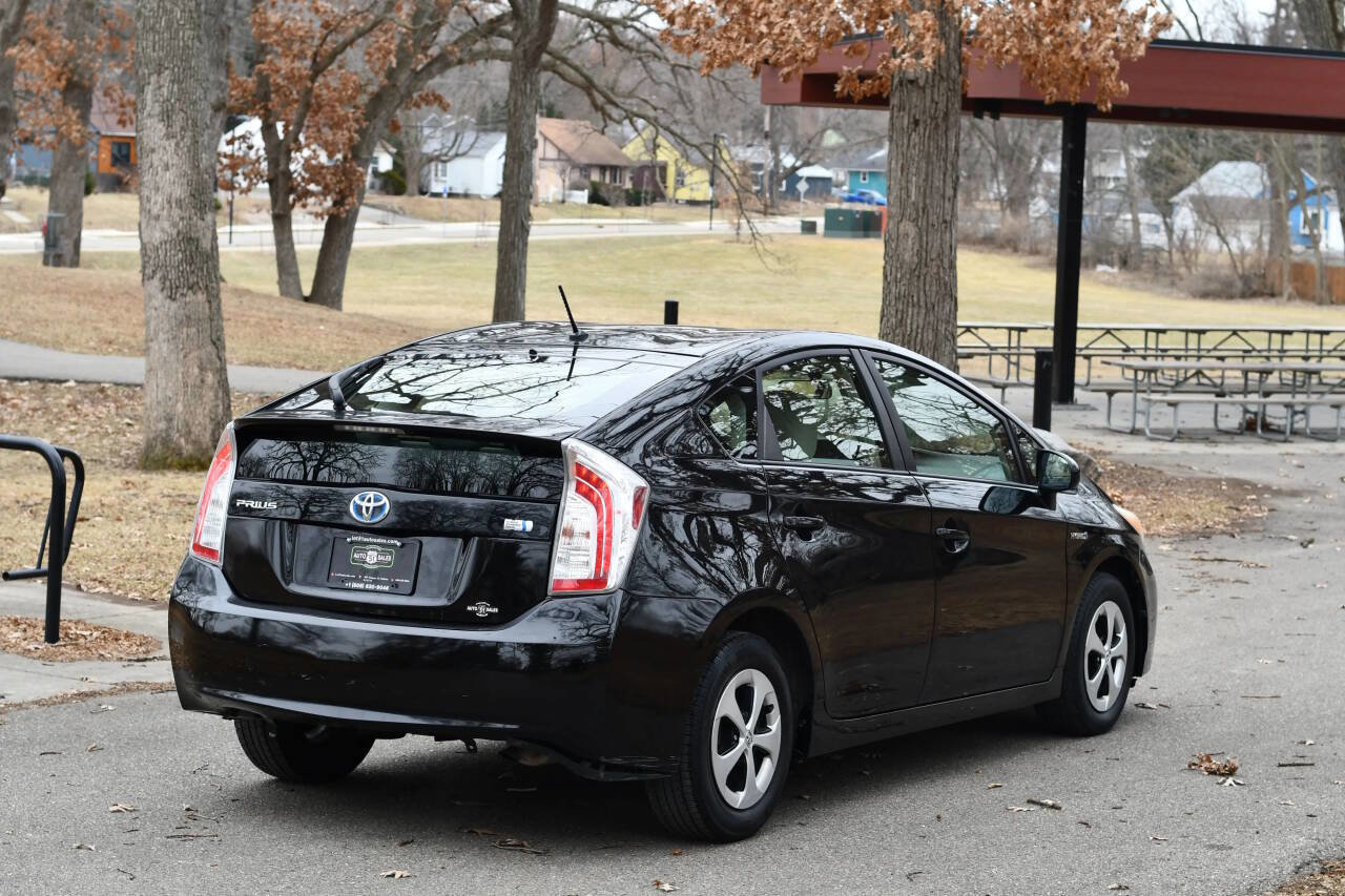 Used 2013 Toyota Prius Two image 6