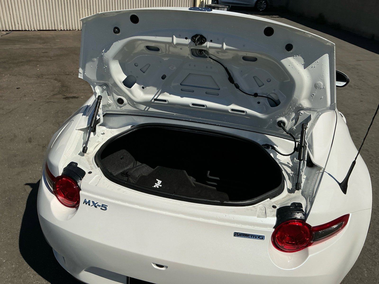 Used 2021 MAZDA MX-5 Miata RF Grand Touring image 23