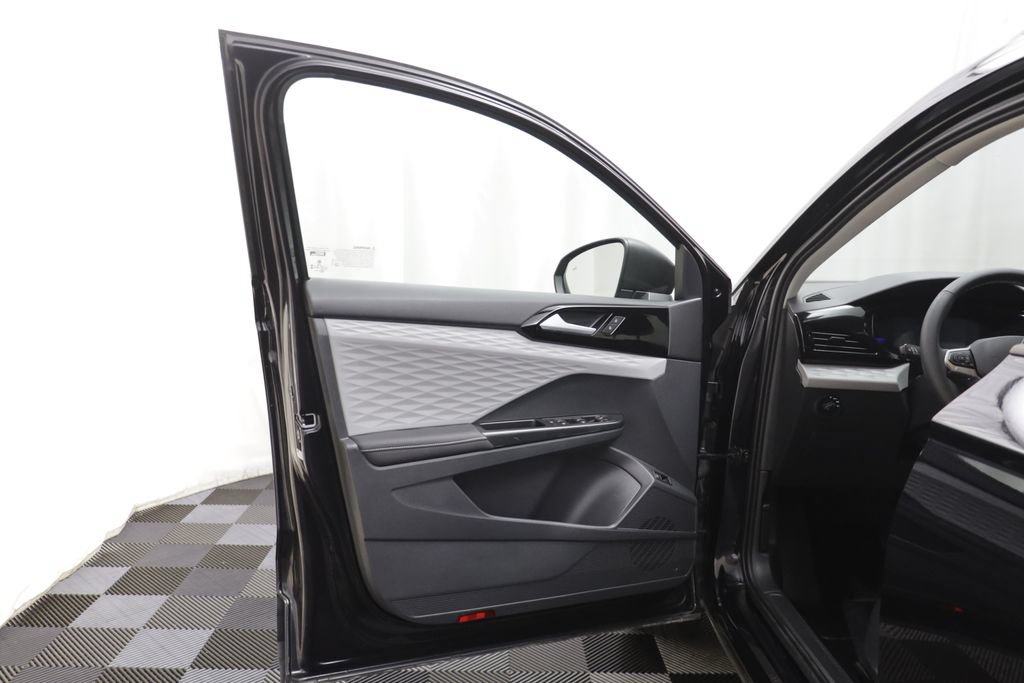 Certified 2024 Volkswagen Taos S AWD/4WD image 4
