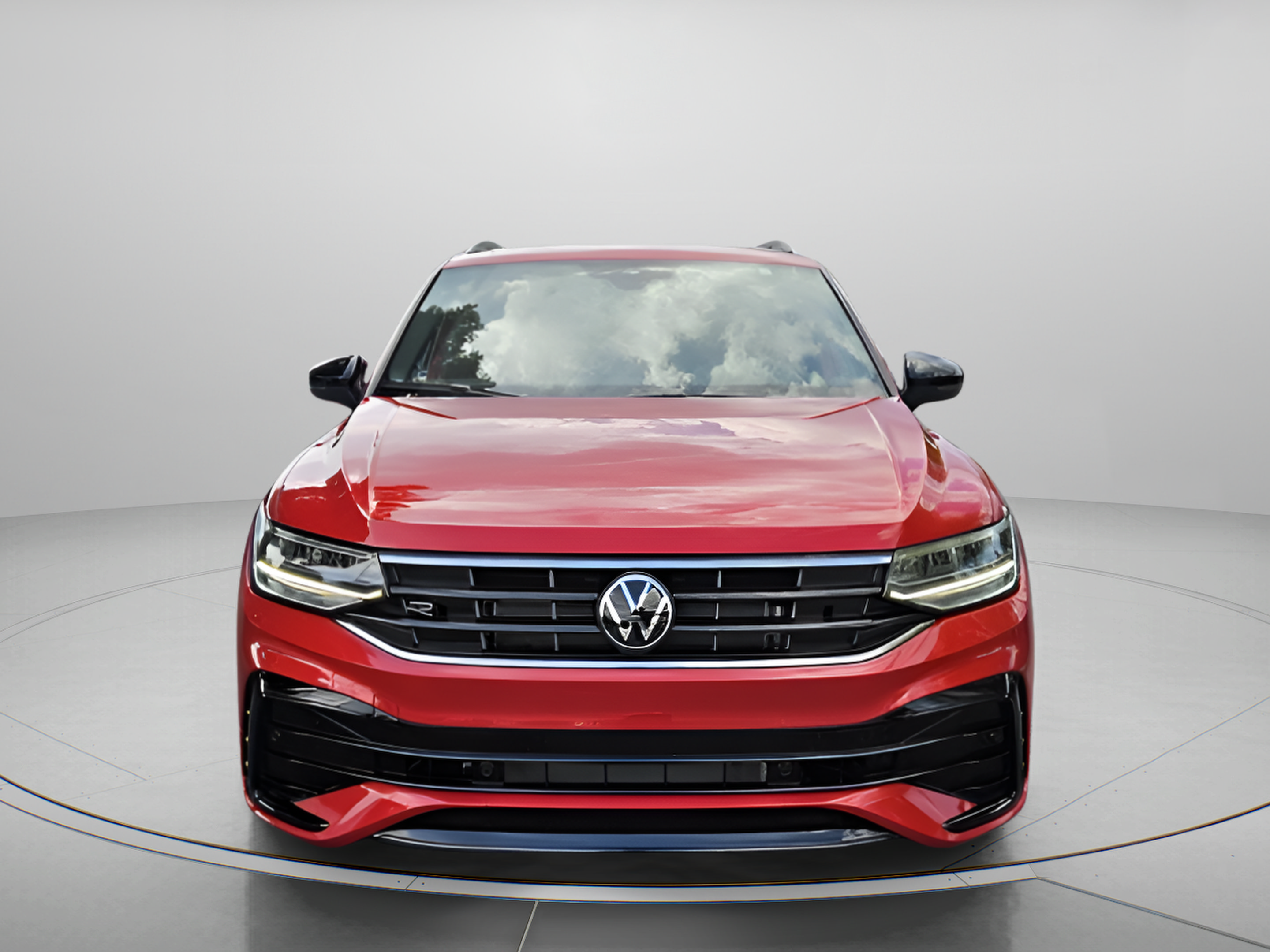 Used 2024 Volkswagen Tiguan SE R-Line FWD image 8