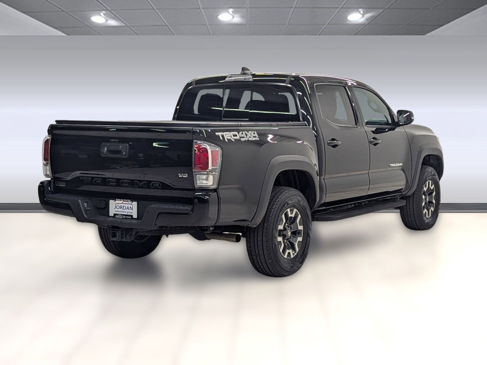 Used 2023 Toyota Tacoma TRD Off-Road image 7