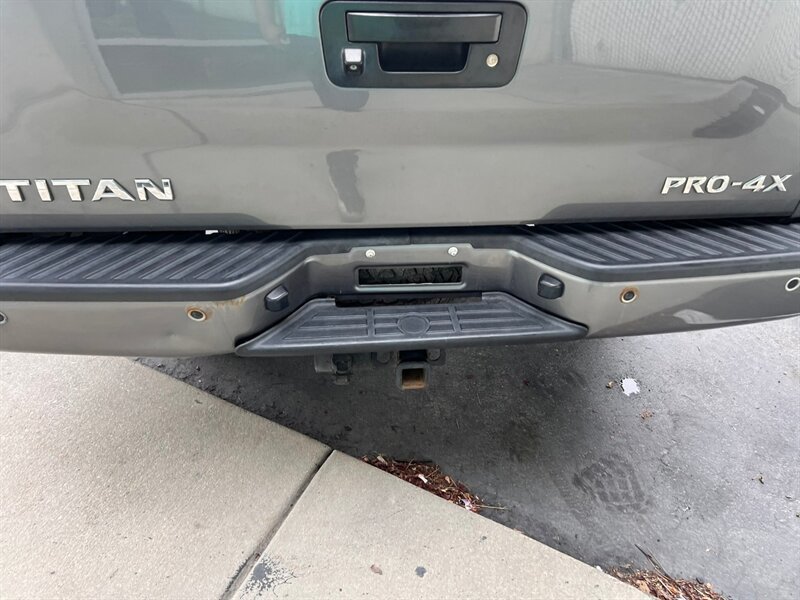 Used 2015 Nissan Titan PRO-4X AWD/4WD image 7
