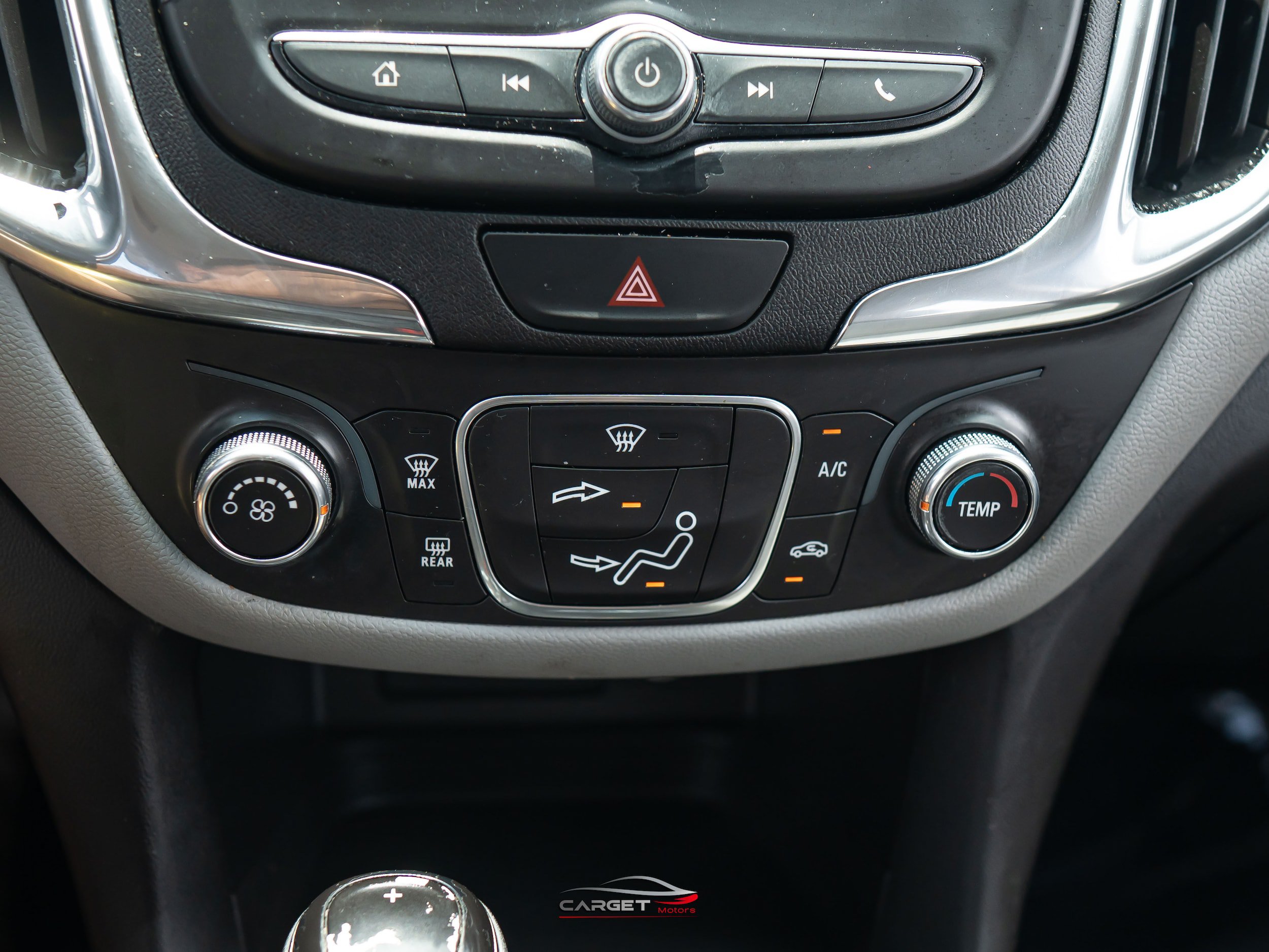 Used 2020 Chevrolet Equinox LS FWD image 29