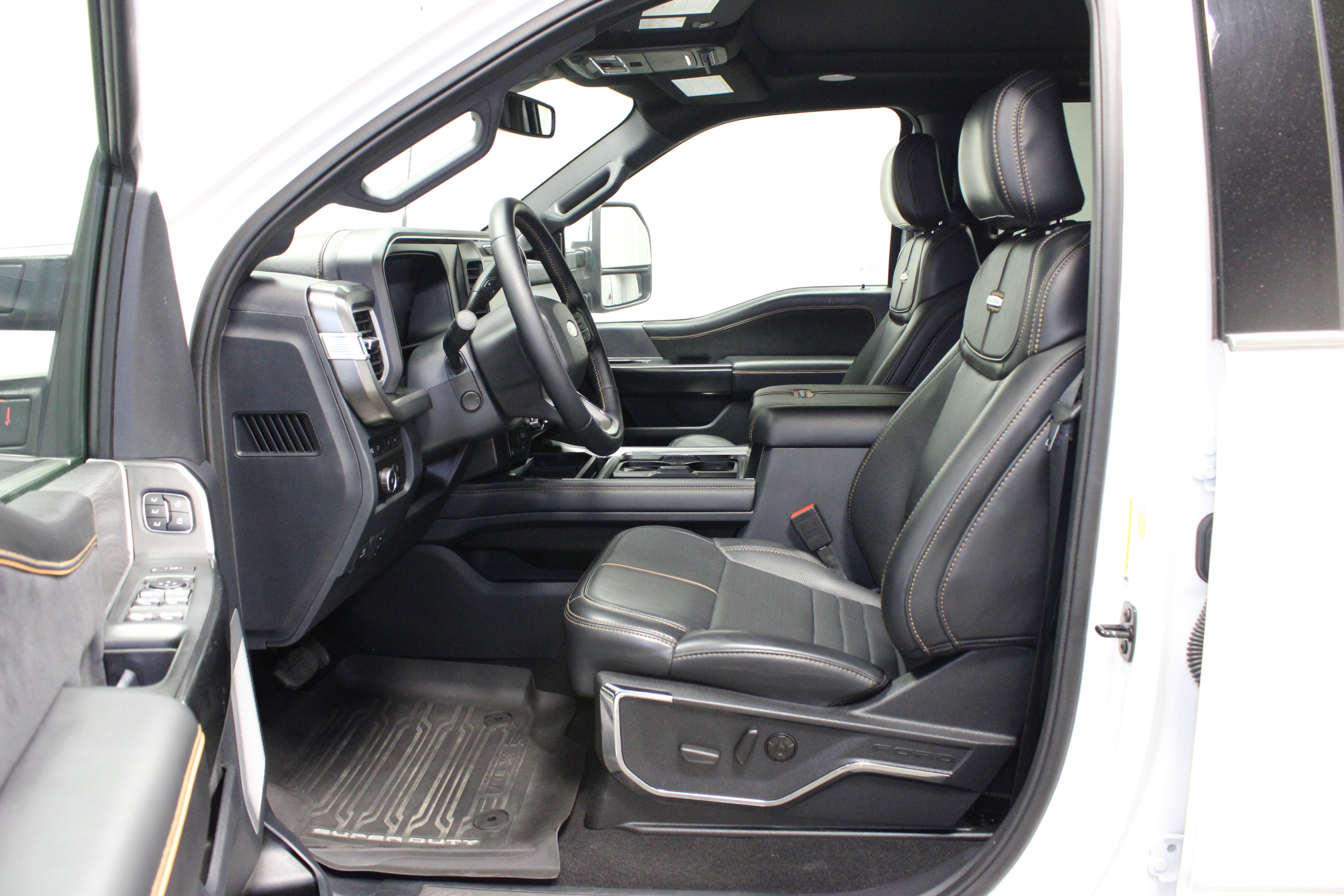 Used 2024 Ford F250 Platinum AWD/4WD image 20