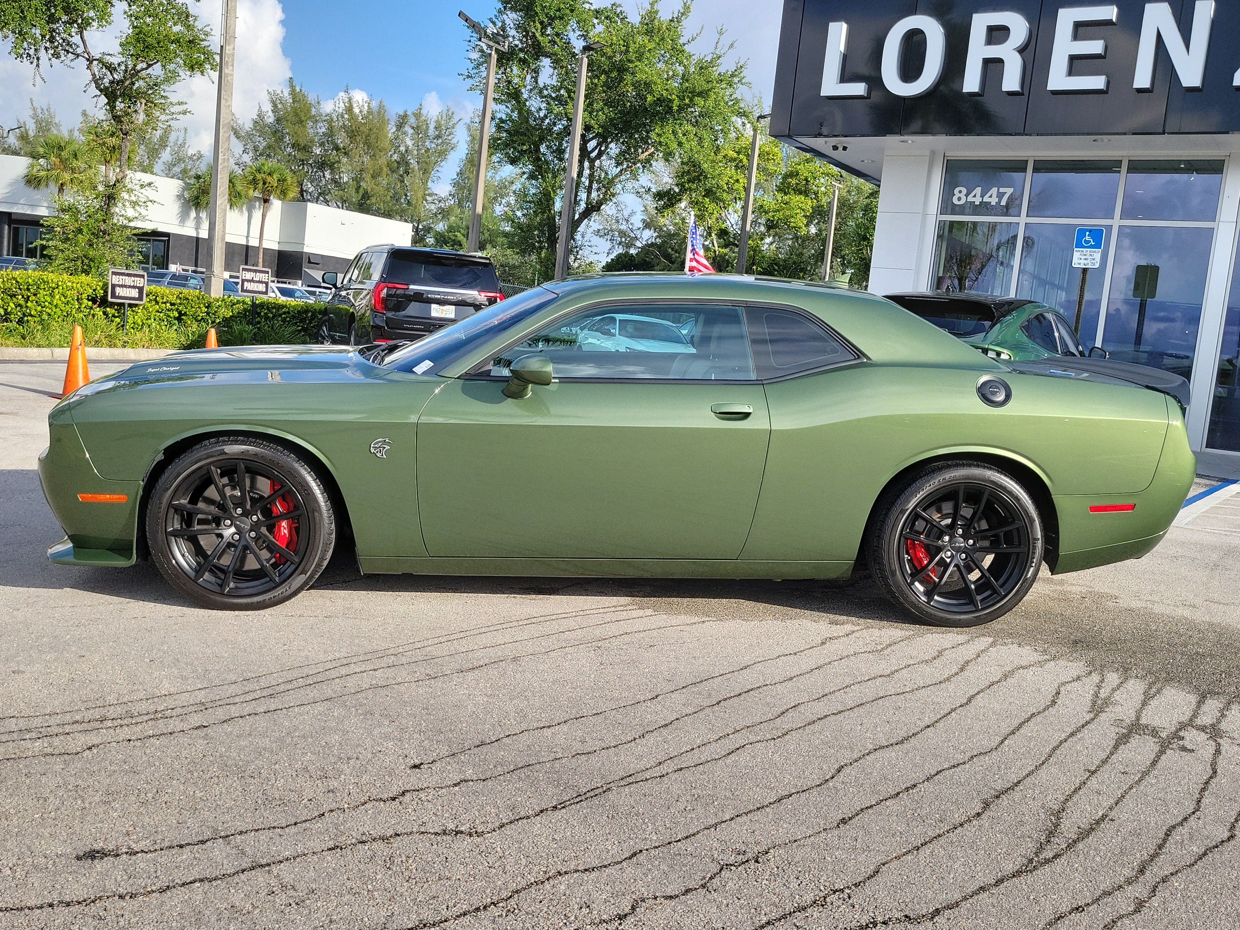 Used 2023 Dodge Challenger SRT Hellcat RWD image 8