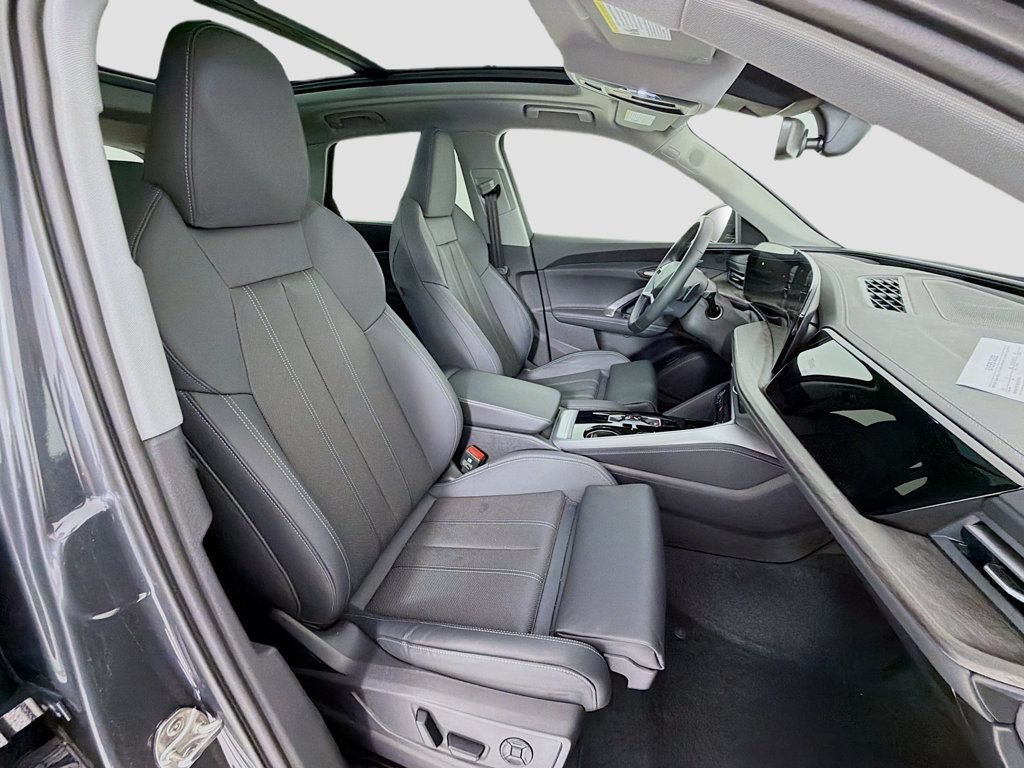 Certified 2025 Audi Q5 Premium Plus w/ Premium Plus AWD/4WD image 30