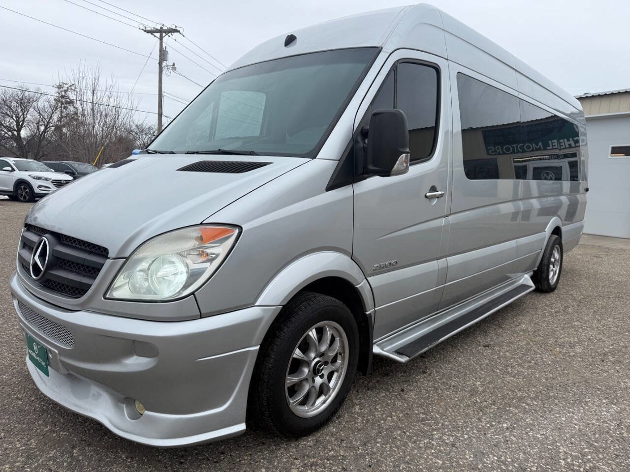 Used 2009 Dodge Sprinter 2500 image 1