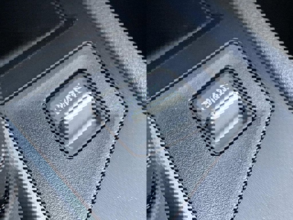 Used 2026 Nissan Kicks SV w/ Cold Weather Package image 29