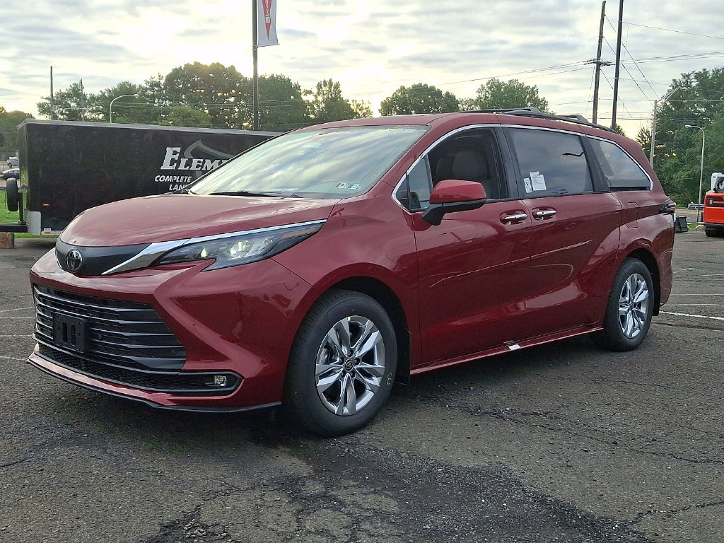 New 2026 Toyota Sienna XLE AWD/4WD image 2