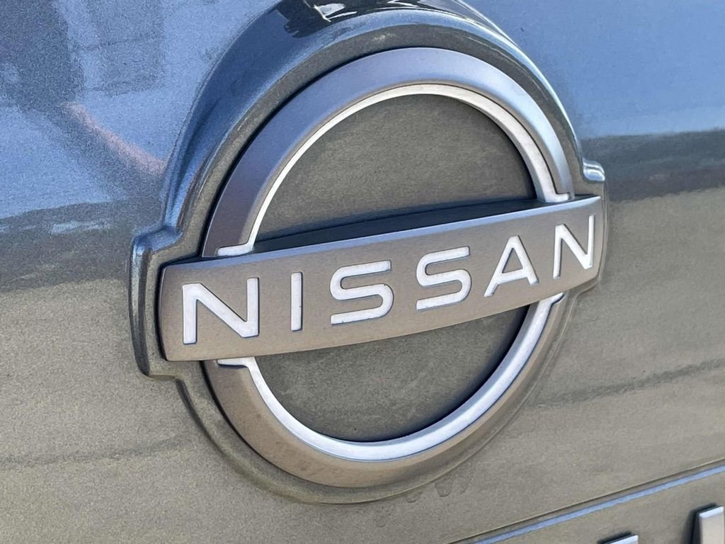 Used 2024 Nissan Rogue S image 8