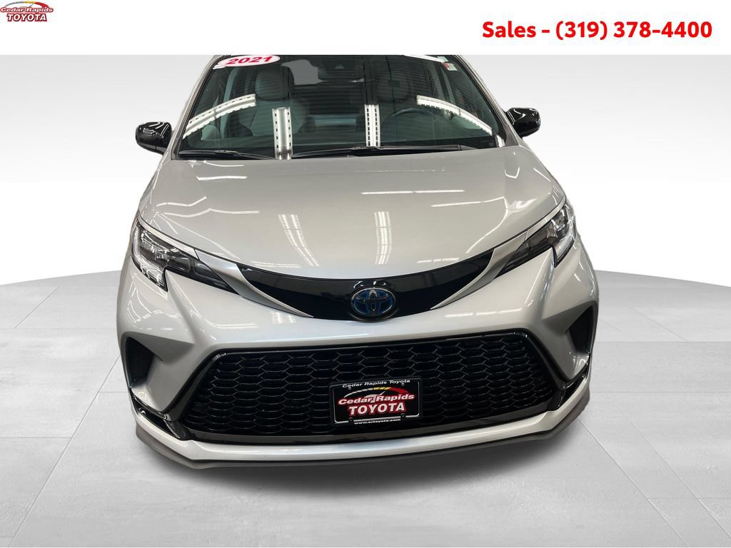 Certified 2021 Toyota Sienna XSE w/ XSE Plus Package AWD/4WD image 12