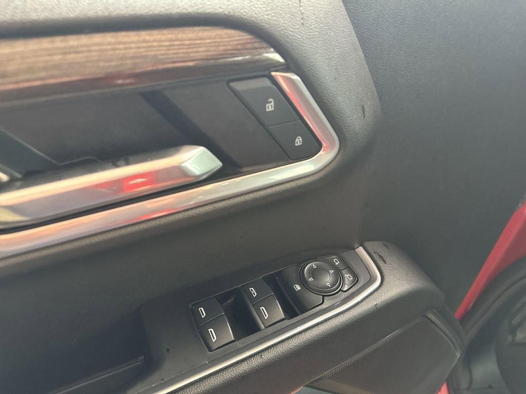Certified 2025 Chevrolet Silverado 1500 LT AWD/4WD image 15