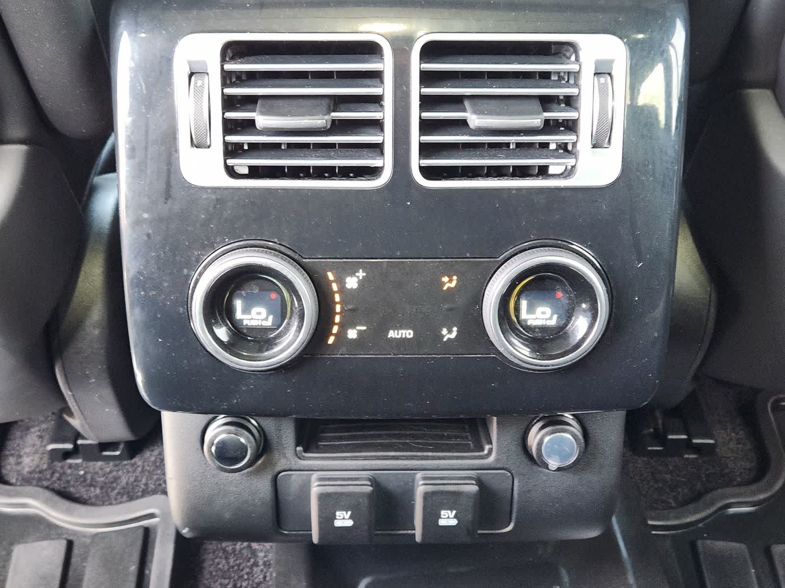 Used 2019 Land Rover Range Rover Supercharged AWD/4WD image 27