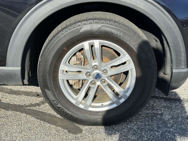 Used 2021 Ford Explorer XLT w/ Equipment Group 202A image 7