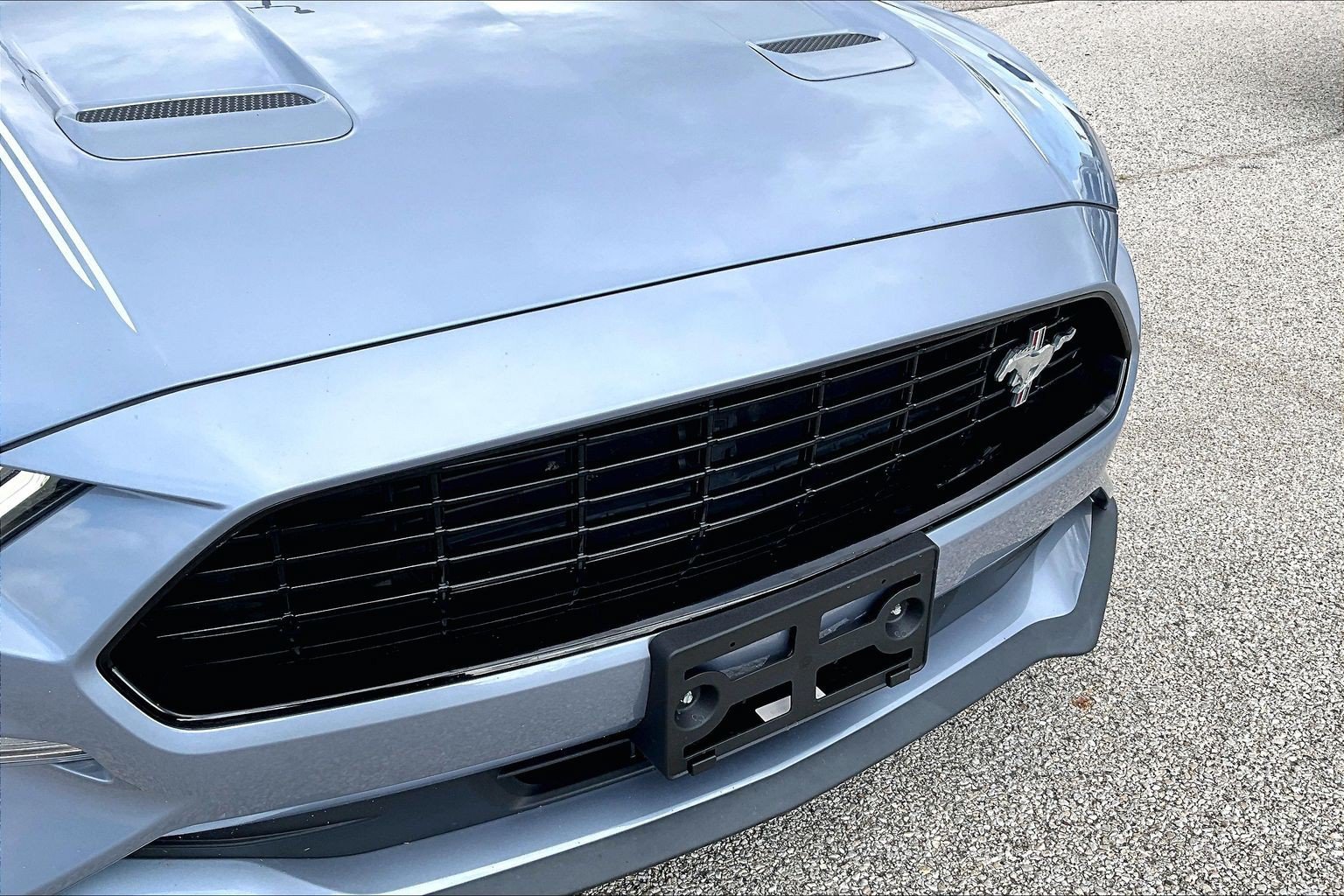 Used 2022 Ford Mustang Premium w/ Equipment Group 201A RWD image 29