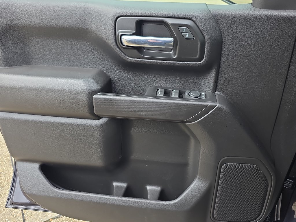 Used 2023 Chevrolet Silverado 1500 Custom RWD image 34