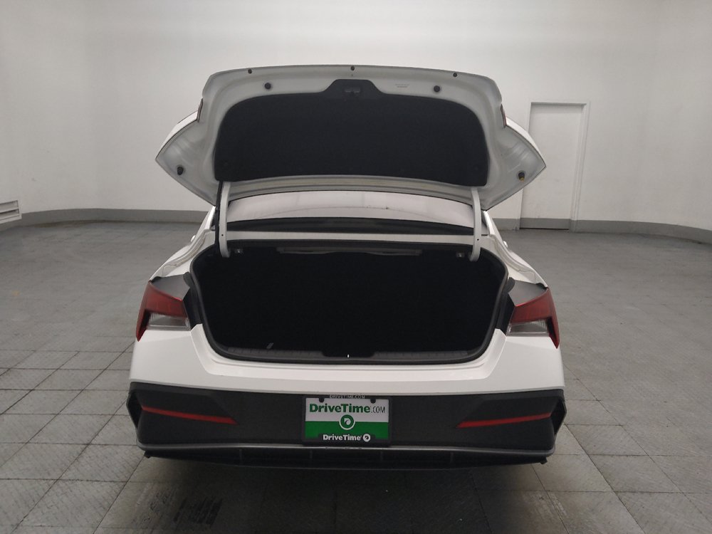 Used 2025 Hyundai Elantra Sport FWD image 29