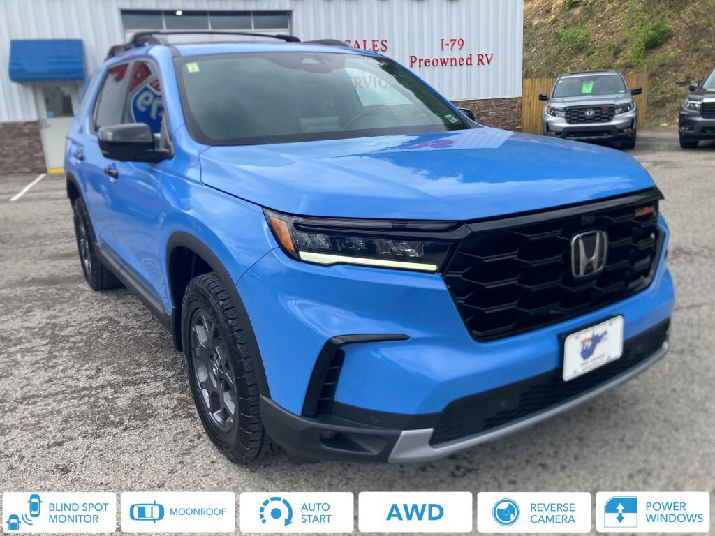 Used 2025 Honda Pilot TrailSport image 1