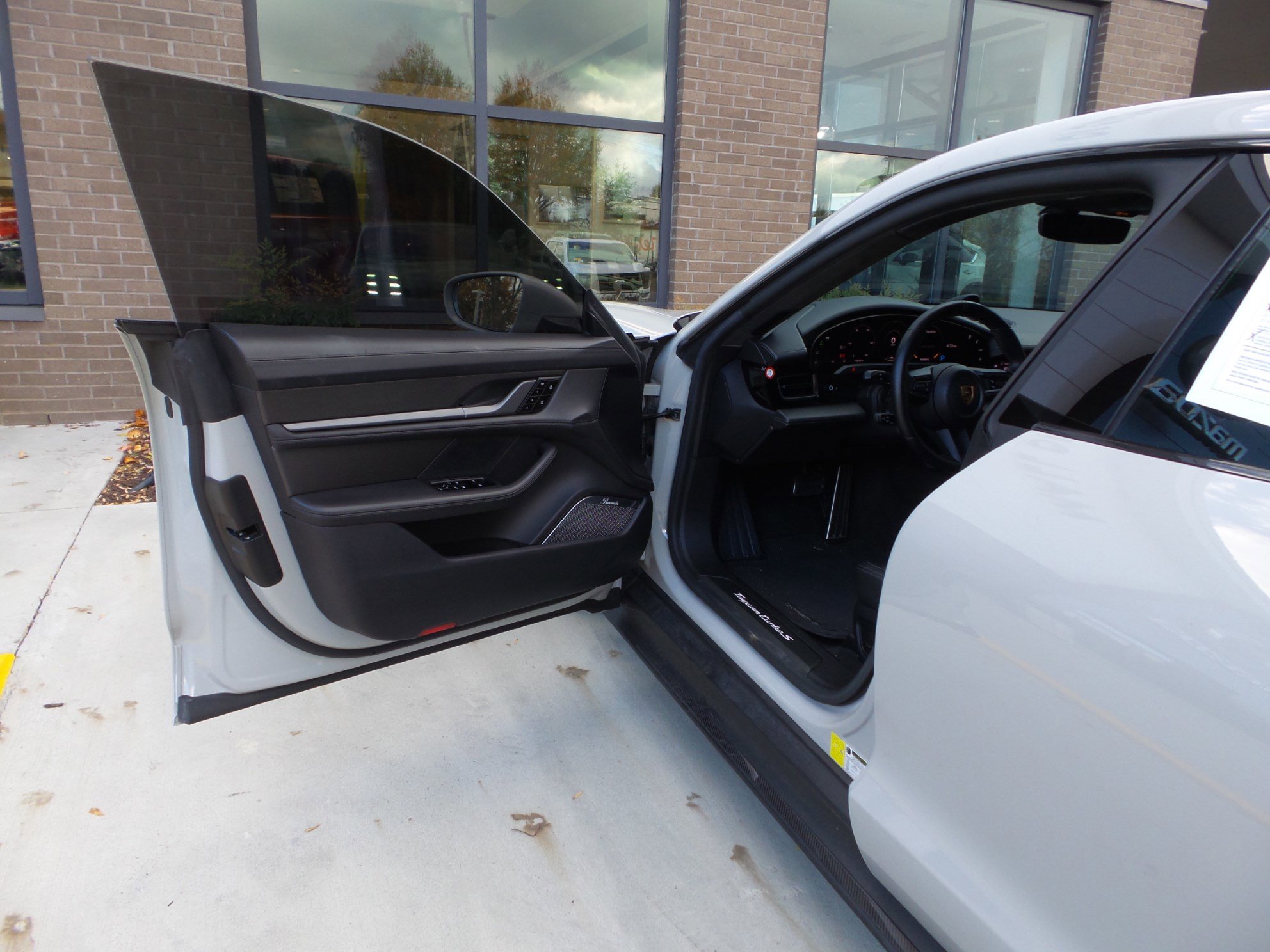 Used 2021 Porsche Taycan Turbo S image 26