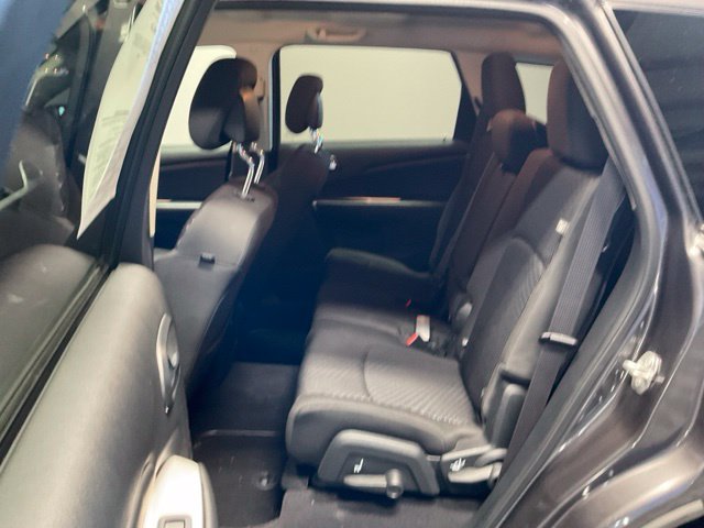 Used 2018 Dodge Journey SE w/ Connectivity Group FWD image 19