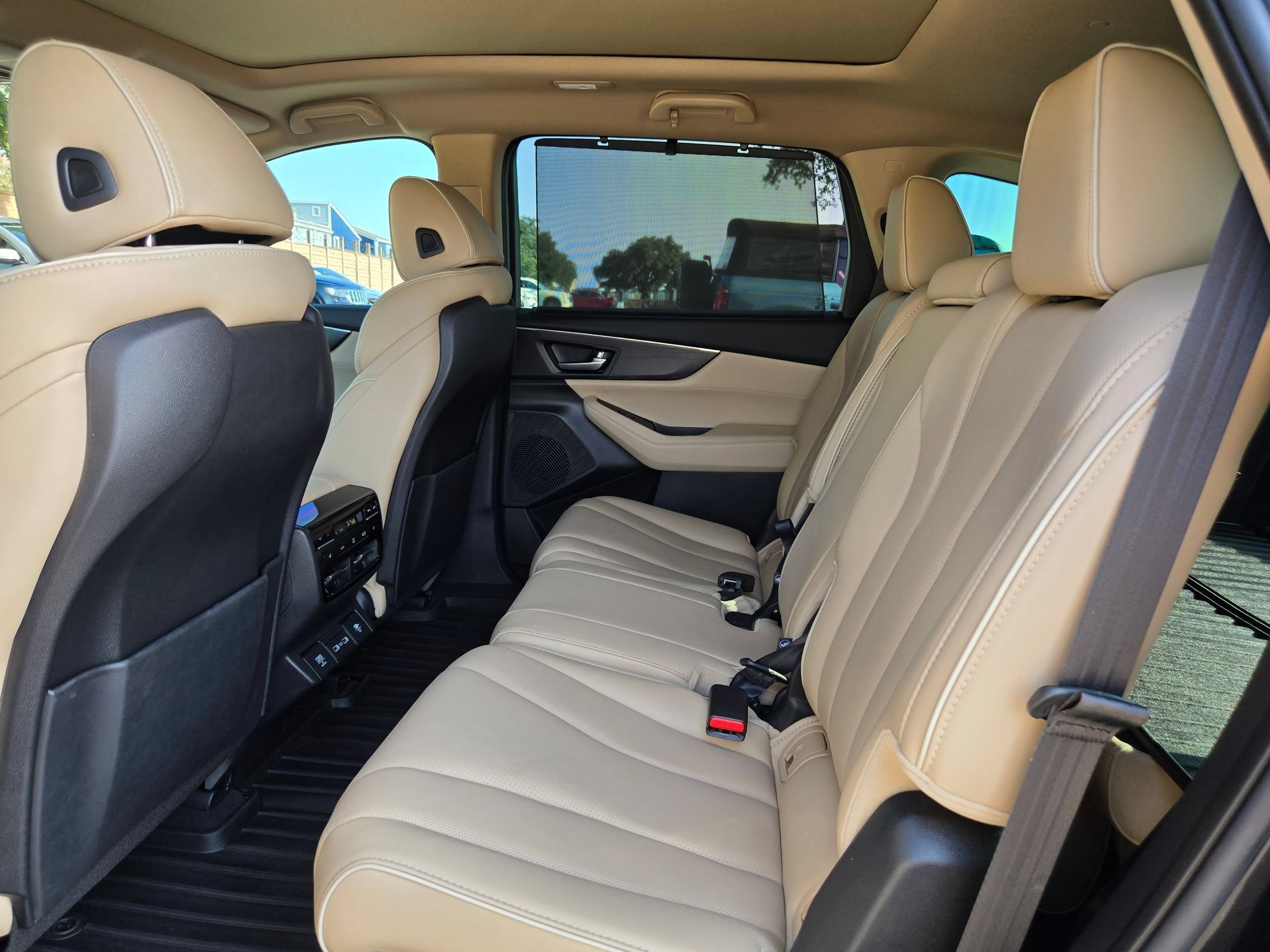 Used 2023 Acura MDX SH-AWD w/ Advance Package image 15