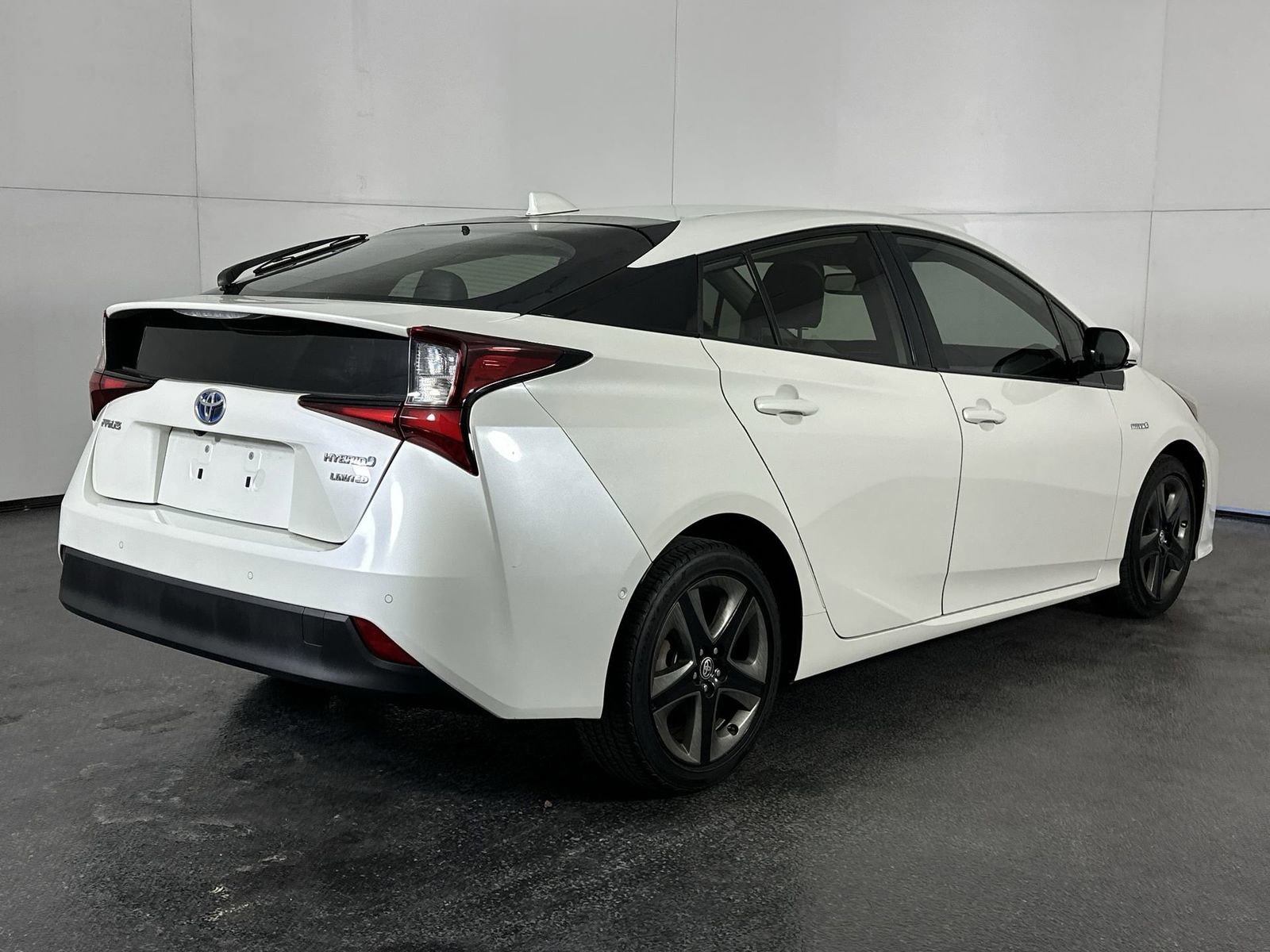 Used 2019 Toyota Prius Limited image 8