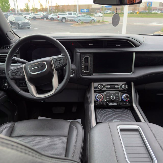 Used 2024 GMC Yukon XL Denali w/ Max Trailering Package AWD/4WD image 18