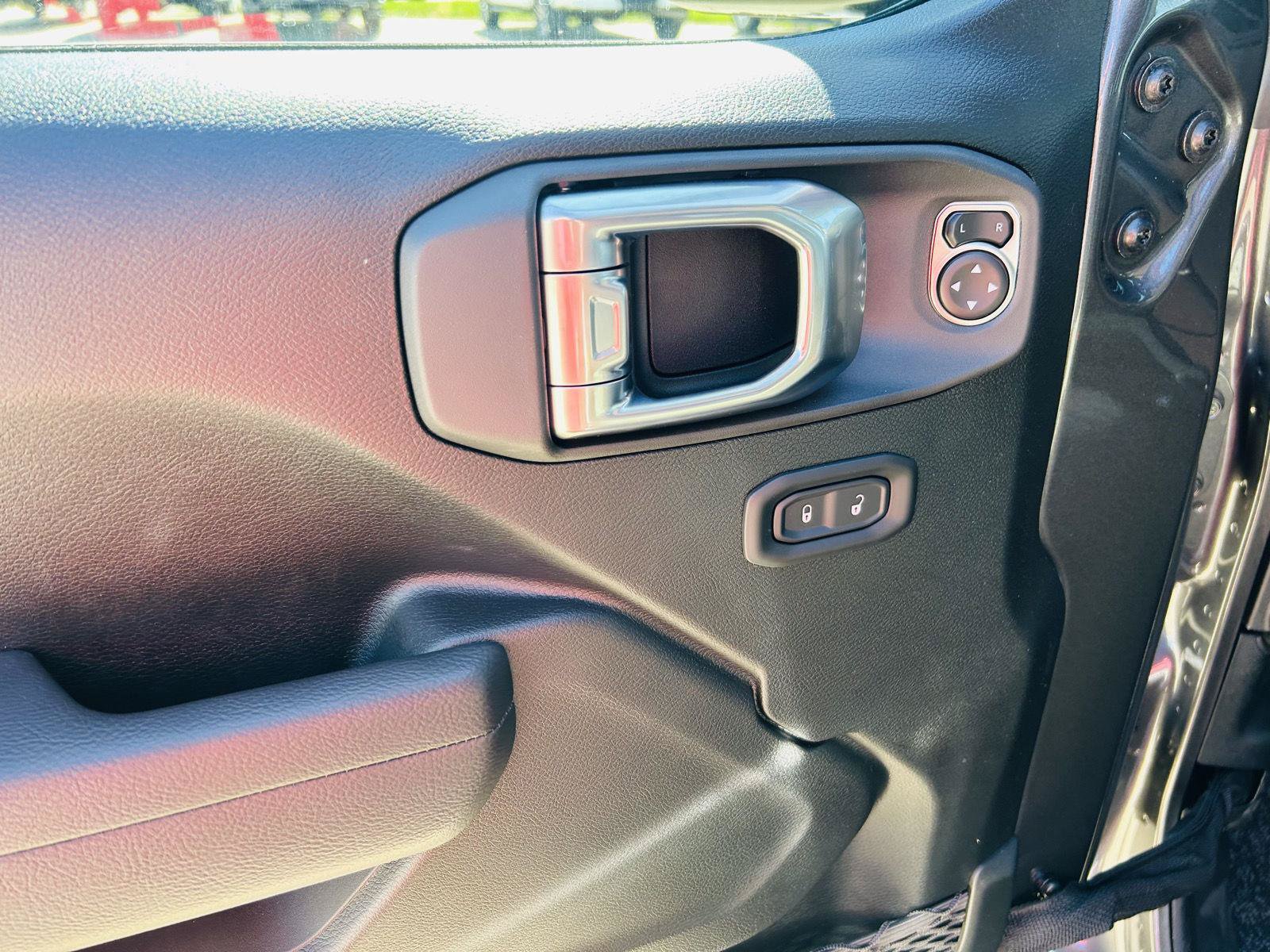 New 2026 Jeep Gladiator Sport AWD/4WD image 12