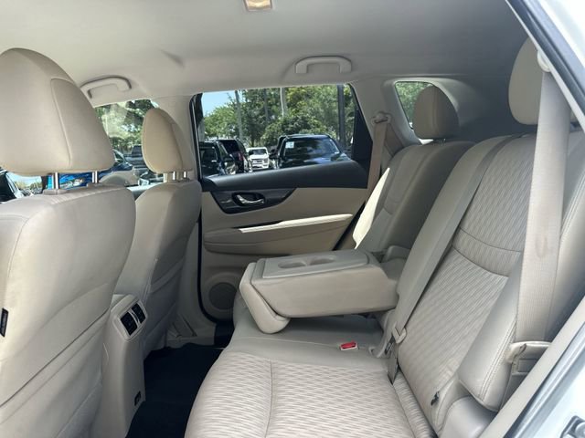 Used 2020 Nissan Rogue SV FWD image 27