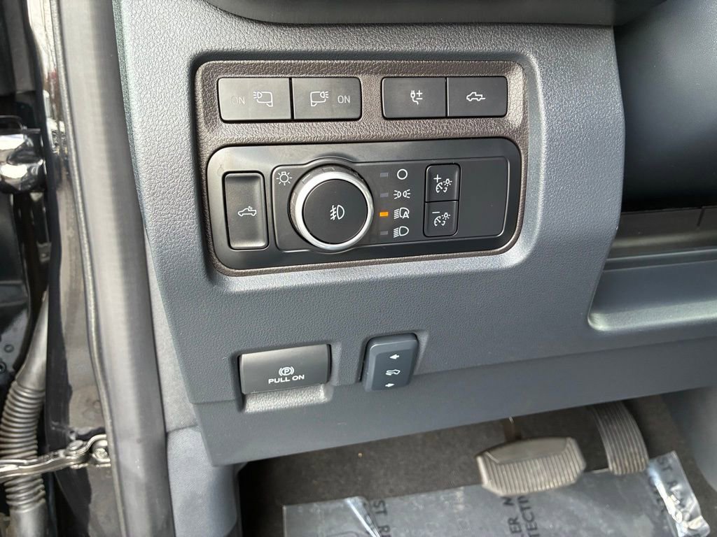 Used 2024 Ford F450 Platinum w/ Camper Package AWD/4WD image 19