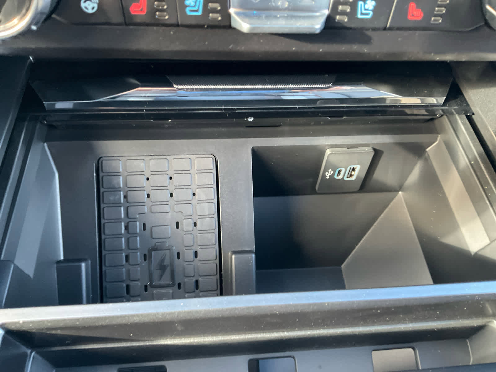 New 2026 Ford F250 Lariat w/ FX4 Off-Road Package image 28