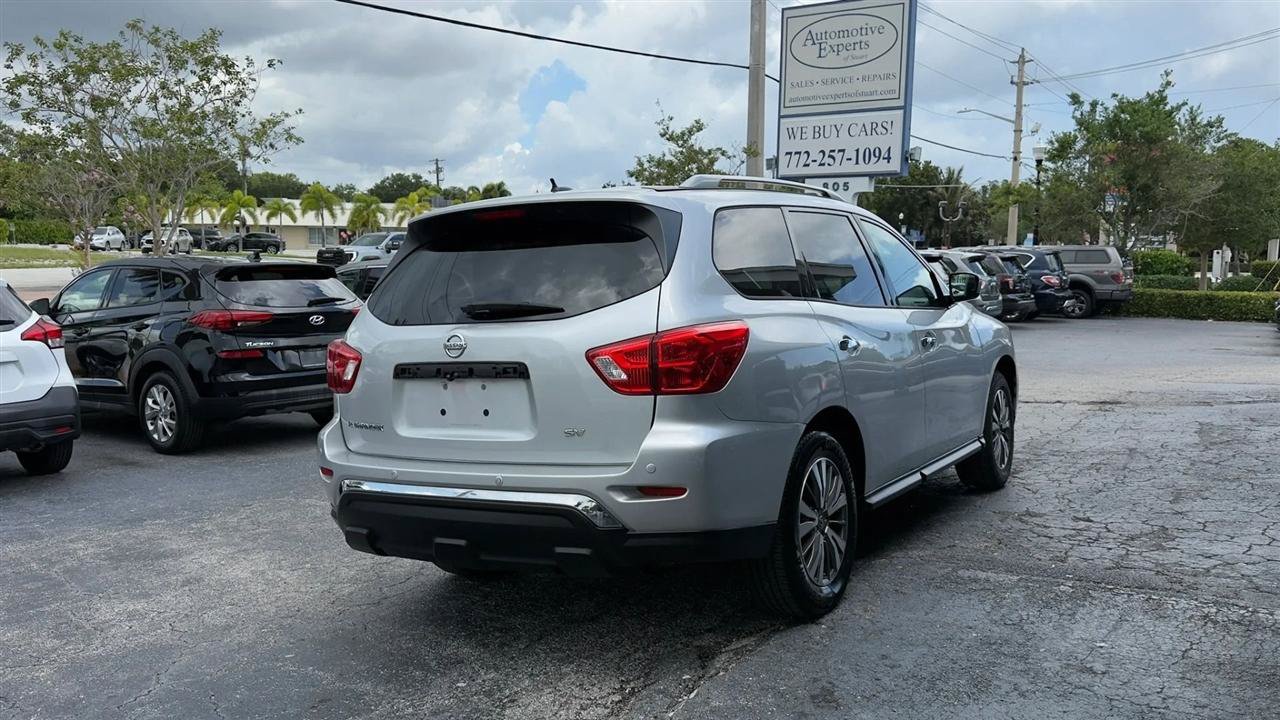 Used 2017 Nissan Pathfinder SV FWD image 5