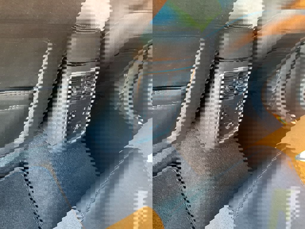 Used 2020 Dodge Charger R/T w/ Plus Group image 16