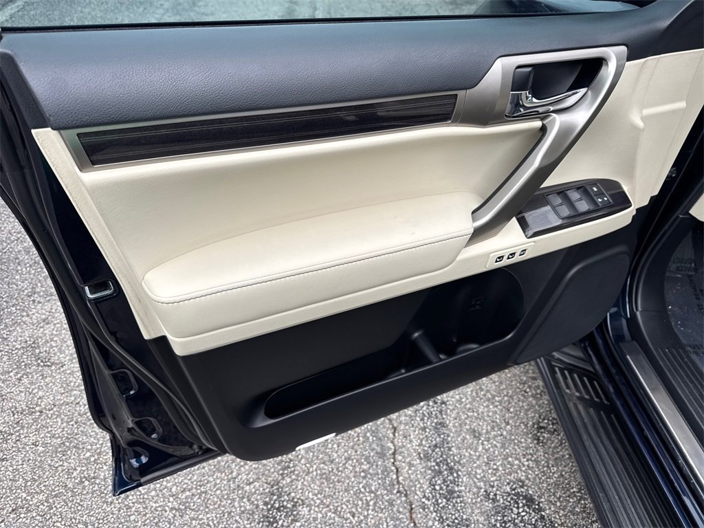 Used 2021 Lexus GX 460 Premium image 10