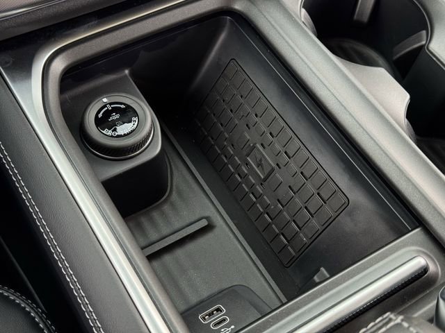 New 2025 Ford Expedition Max Platinum w/ Driver's Package image 19