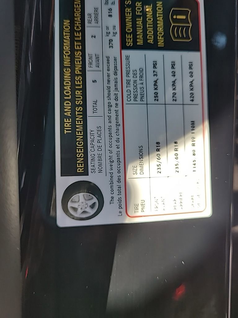 Used 2025 Mercedes-Benz GLC 300 4MATIC image 20