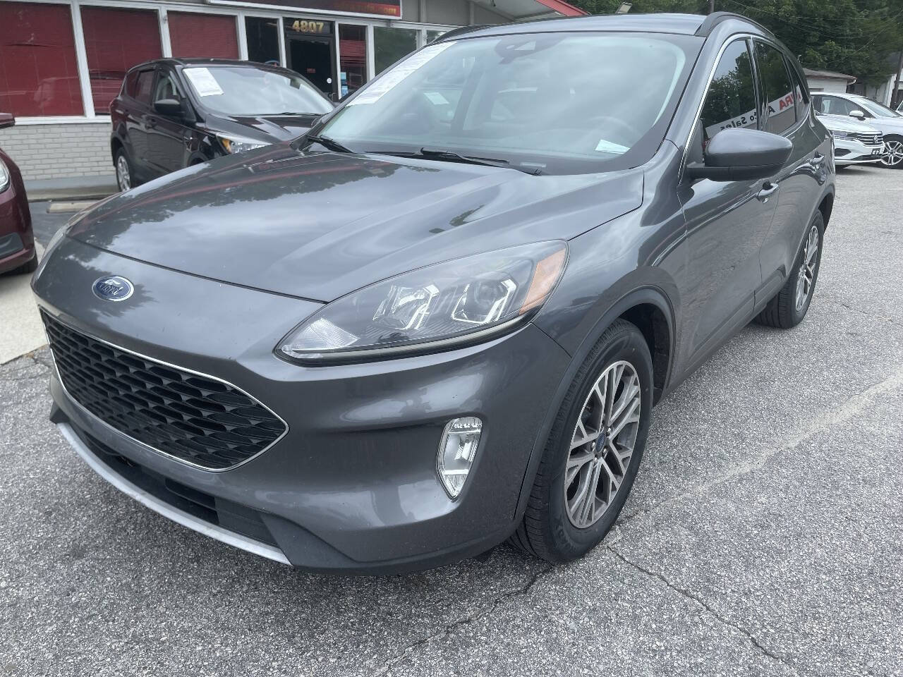 Used 2021 Ford Escape SEL FWD image 2