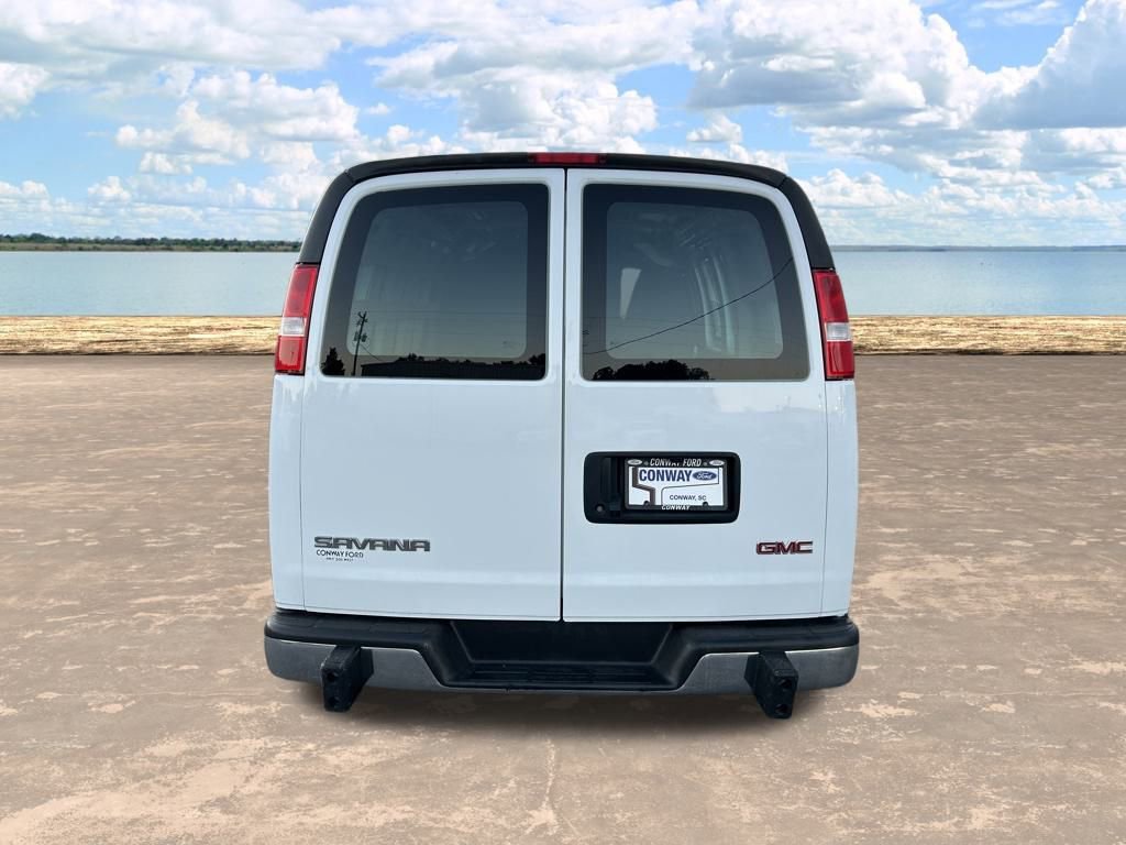 Used 2023 GMC Savana 2500 w/ Driver Convenience Package image 7