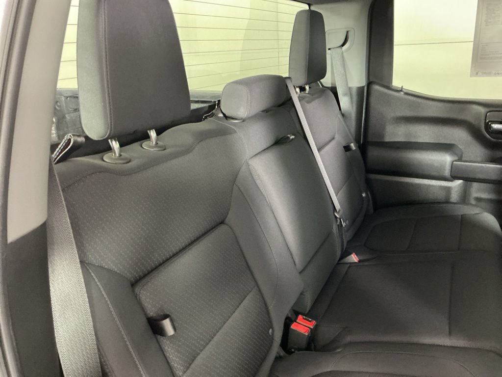 Used 2020 Chevrolet Silverado 1500 Custom w/ Custom Max Trailering Package AWD/4WD image 18