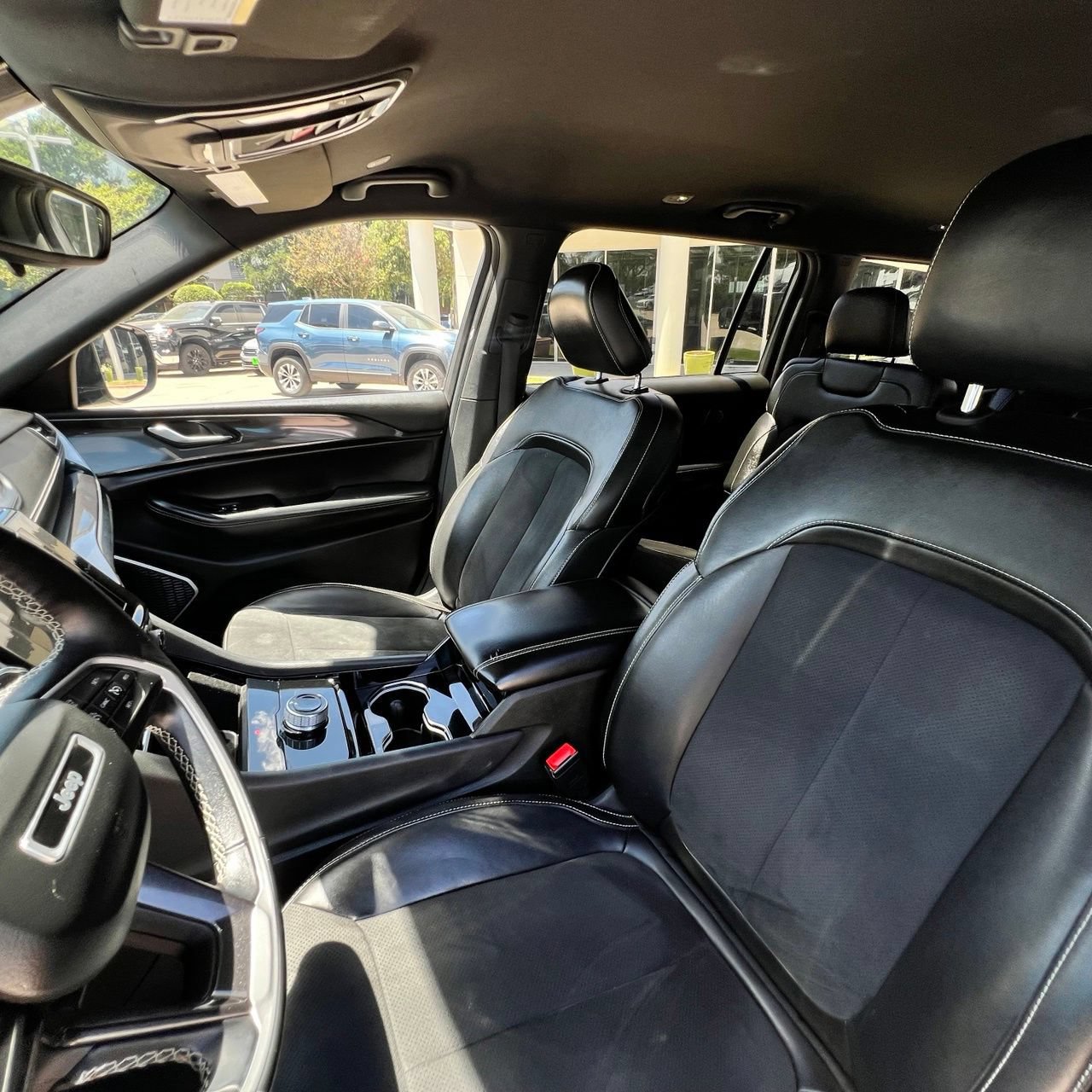 Used 2021 Jeep Grand Cherokee L Laredo RWD image 21