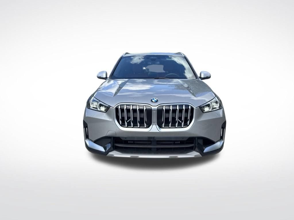 Used 2024 BMW X1 xDrive28i w/ Convenience Package AWD/4WD image 3