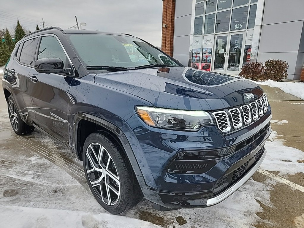 Certified 2024 Jeep Compass Limited w/ Elite Group image 4